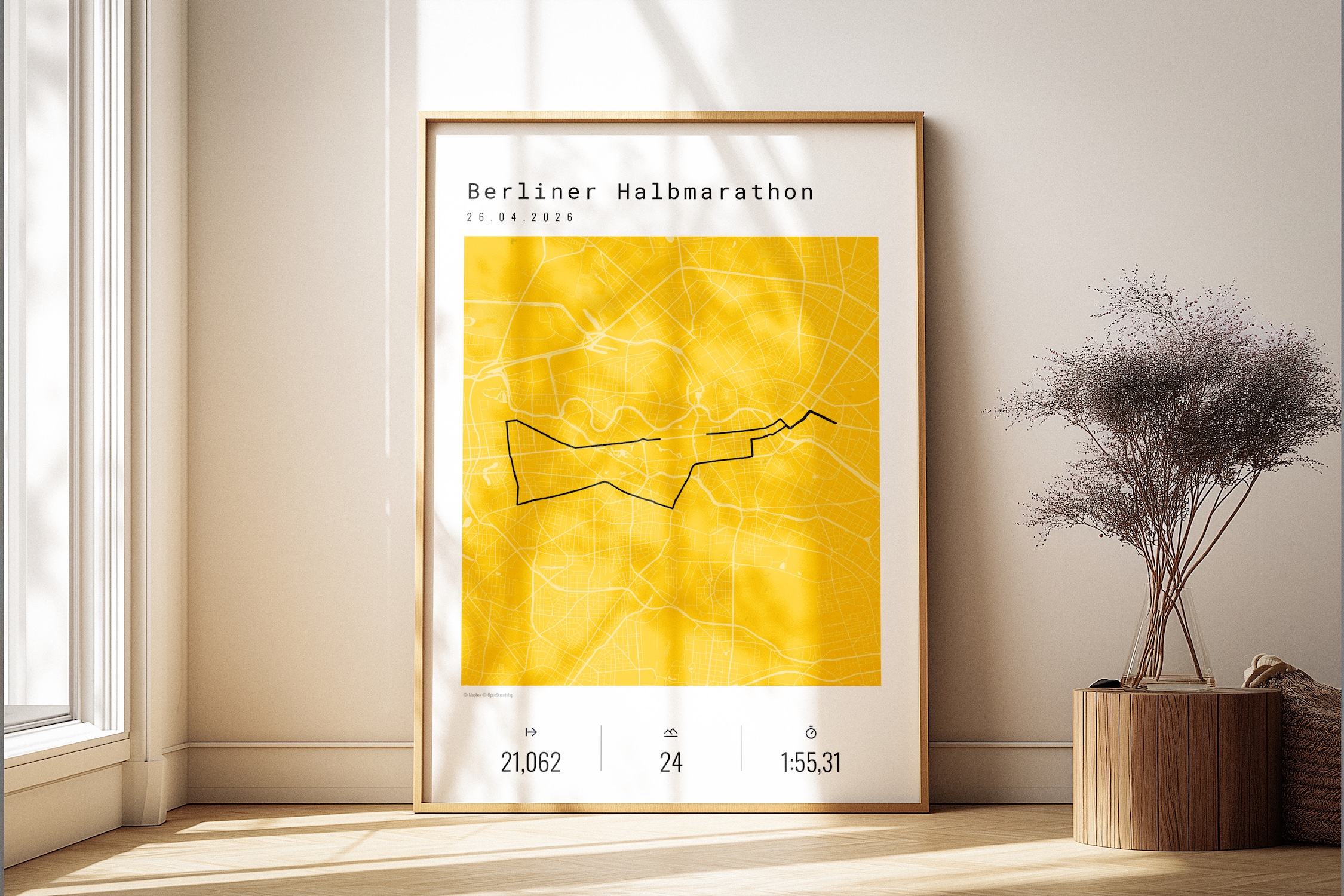 Berliner Halbmarathon Poster gelber Holzrahmen